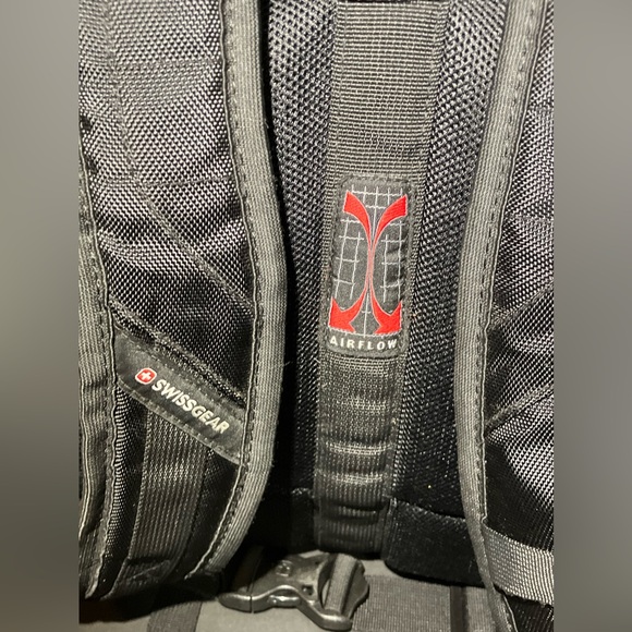 Swiss Army by Wenger Backpack with Signature Consultants Embroidered - Picture 7 of 16